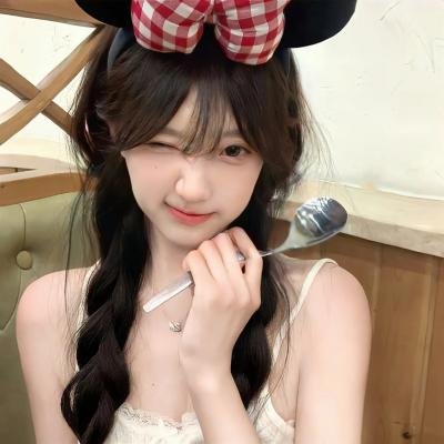 游艇藏春